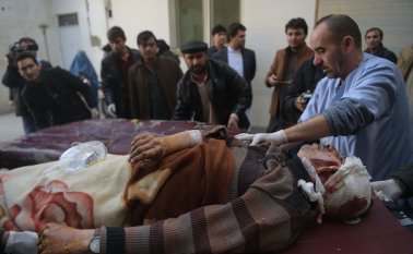 "El asaltante se hizo explotar durante una reunión en el centro cultural Tabayan, dejando numerosas víctimas", declaró el Ministerio de Interior. AFP