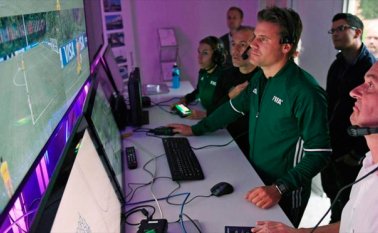 El tiempo de prueba del videoarbitraje terminará en unos meses. Archivo
