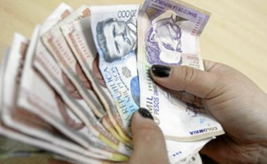 Bajo este panorama, y un escenario muy optimista, el aumento salarial que decretará el presidente Juan Manuel Santos se moverá entre el 5% y 6% Colprensa
