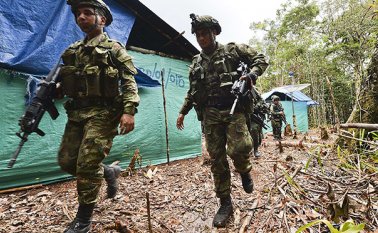 El Ejército Nacional en su ofensiva contra la criminalidad durante el 2017 capturó a más de 2000 integrantes de Grupos Armados Organizados GAO. AFP