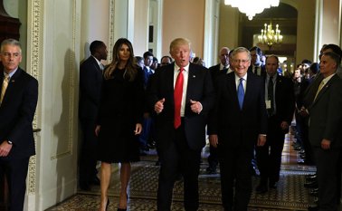 El libro señala que el objetivo de Trump al lanzarse a la presidencia no era ganarla sino reforzar su marca. AFP