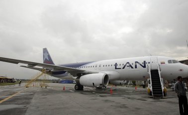 Los colombianos se caracterizan por comprar los tiquetes aéreos a última hora. No siempre se vende la totalidad de las sillas. Archivo de La Opinión