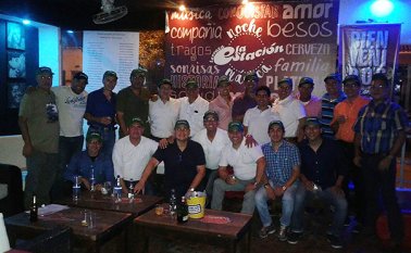 Los exalumnos del Colegio Salesiano San Juan Bosco, promoción 1987, se reunieron para festejar los 30 años de egresados. Cortesía