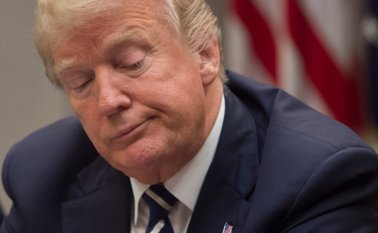 Trump recibió el jueves en la Casa Blanca a un grupo de legisladores demócratas y republicanos para tratar de alcanzar un acuerdo sobre una ley general sobre migraciones. AFP