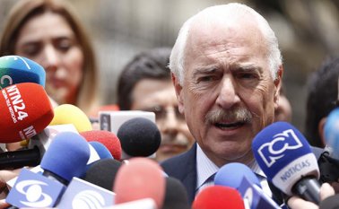 Andrés Pastrana se reunió el fin de semana con el senador Álvaro Uribe para concertar el mecanismo que se utilizará para escoger el candidato presidencial de la coalición de derecha. Colprensa