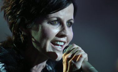 Dolores O'Riordan, líder de la banda The Cranberries. AFP