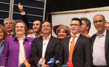 Clara López, Gustavo Petro y Carlos Caicedo habían anunciado una coalición que se rompió este lunes tras el retiro de la exministra de Trabajo. Colprensa