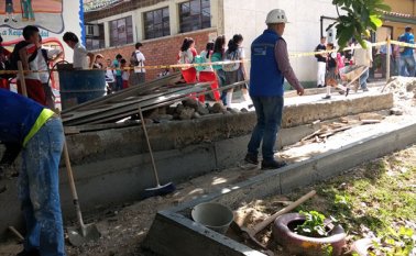 En el colegio Agustina Ferro de Ocaña se habilitaron rampas de acceso para personas en condición de discapacidad. Allí, también se hizo la adecuación de andenes. Cortesía