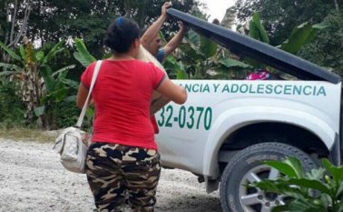 Si bien, la víctima permanecía en su casa con sus tres hijos, estaba tan sometida por su marido, que las autoridades no dudaron en catalogar como ‘un secuestro’ la situación por la que tuvo que pasar. Colprensa