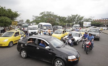 Esta es la glorieta del terminal donde se tiene previsto hacer un intercambiador. Esta obra, según Camacol, sí debe ser pagada por todos los cucuteños. Archivo