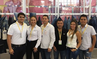 Miguel Bayona, gerente general empresa Bay’k jeans; Nubia González, directora ejecutiva de Corpomoda; Elbert Arias, gerente general Empresa Aribe Studio; Ariosto Martínez, gerente general empresa Misshop; Marys Carrillo, gerente comercial MisShop; Daniel Hernandez, gerente de producción empresa confecciones HyH SAS Katherine Villamizar/La Opinión