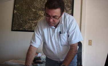 Jhonny Peñaranda, jefe de Planeación de Ocaña. Él, lidera la revisión de las licencias de construcción en el municipio para evitar fallas estructurales y poner en orden a los constructores. Javier Sarabia