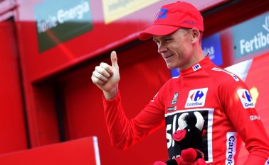 El pedalista británico salió al paso de la publicación de un diario italiano en la que se asegura que el ciclista estaría negociando una pena reducida por su supuesto dopaje. Froome desmintió dicha conversación en sus redes sociales. Archivo