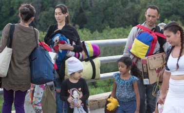 Se llevará un registro de los que entren y salgan y se verificará el motivo de su presencia en territorio nacional. Archivo La Opinión