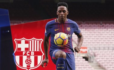 El central Yerry Mina fue presentado el 13 de enero como el nuevo jugador del club catalán. AFP