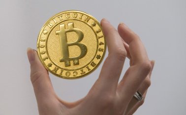 En dos sesiones, la moneda virtual ha perdido casi US$2.000 de valor. Archivo