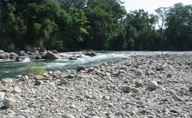 Se concretó una agenda de trabajo por parte de Corponor para visitar los 11 municipios que vierten aguas residuales al río. Archivo