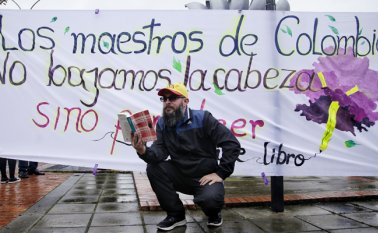 los maestros se movilizarán por las calles para explicarles a los padres de familia que se incumplieron 24 puntos de los 25 que se acordaron el año pasado con el Gobierno. Colprensa