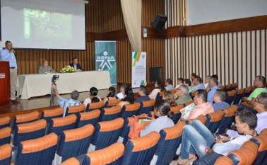 El modelo de industrialización aplica para pequeñas, medianas y grandes empresas, y abordará aspectos como el diseño y desarrollo de colecciones, normas internacionales, métodos de ingeniería aplicables a la industria y complementariedad con centros de otras ciudades.  Edinsson Figueroa