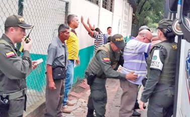 La Policía adelanta operaciones de registro y control en el corregimiento de Agua Clara. Cortesía