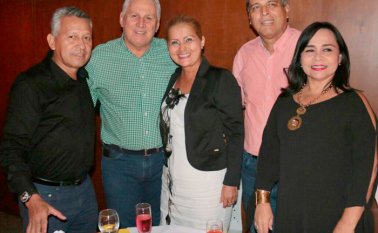 Especiales para La Opinión