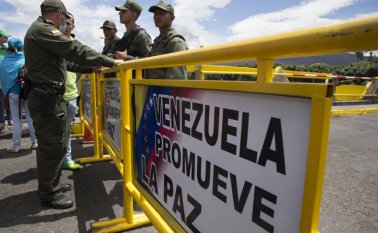 “No tiene autoridad moral nadie desde Colombia para deslegitimar los esfuerzos por superar nuestra crisis, nuestros defectos y debilidades, jugando a la implosión del diálogo” indicó Tarek William Saab. Archivo