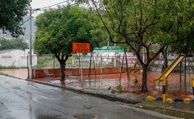 La cancha y el salón comunal del barrio Santa Clara será reubicado en el espacio donde hoy funciona el restaurante. Mario Franco