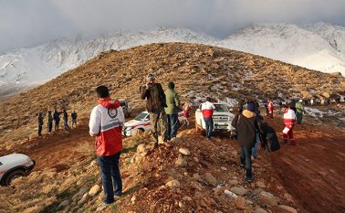 El avión ATR-72 desapareció del radar unos 50 minutos después de despegar el domingo del aeropuerto Mehrabad de Teherán con destino a la ciudad de Yasuy (sudoeste). AFP