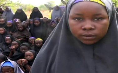El Ejército de Nigeria rescató a parte de las niñas que desaparecieron tras el ataque del grupo yihadista Boko Haram el pasado lunes contra un instituto femenino de la ciudad de Dapchi. AFP