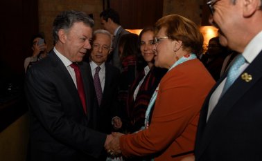 El mandatario Juan Manuel Santos también anunció que se firmó un convenio para que la Organización de Estados Americanos (OEA), por intermedio de la Secretaría Ejecutiva de la CIDH, para que brinde cooperación técnica en la implementación del acuerdo de paz con las Farc.
Colprensa
