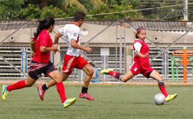 16 futbolistas viajaron a Neiva para el juego de esta tarde. Mario Franco