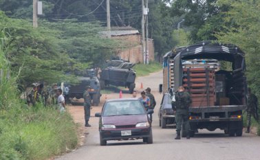 En este puesto del Ejército y la Policía en Juan Frío es que se lleva a cabo el registro de mercancías procedentes de Herrán y Ragonvalia. Alfredo Estévez