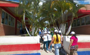 Niños de las escuelas José Antonio Galán y Bermejal no han iniciado clases por la ausencia de maestros. Cortesía