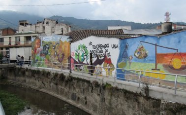 Esta pintura fue hecha por estudiantes de la Universidad de Pamplona y jóvenes de la región que luchan, por medio de diferentes iniciativas, cuidar el medio ambiente. Roberto Ospino