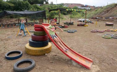Ahora los niños disfrutan de un lugar para divertirse. Mario Caicedo