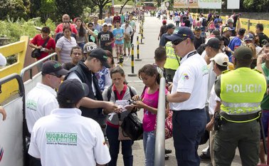 Cuatro de cada 10 venezolanos dejarán su país este año, buscando mayores y mejores posibilidades para aumentar sus ingresos. Archivo