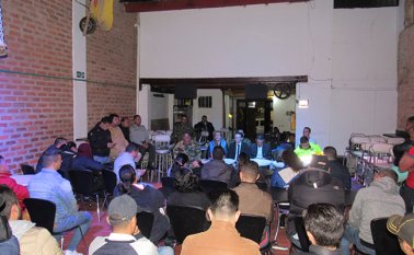 En la reunión con los propietarios de los establecimientos, se acordó no reducir los horarios para que no se vean afectadas las ventas. Cortesía