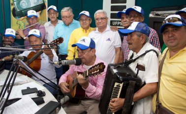 Este es considerado el programa radial más antiguo de la ciudad. Archivo