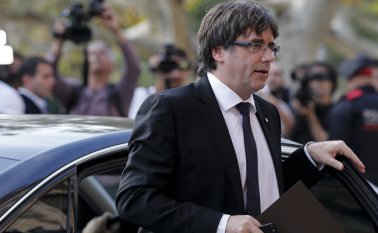 El gobierno españo reclama no designar candidatos con problemas judiciales como Puigdemont (foto), acusado de rebelión y sedición y Jordi Sánchez, en prisión preventiva por presunta sedición. Archivo