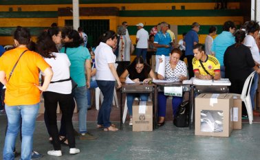 El Centro Democrático y Gel Movimiento Colombia Humana se quejaron por las irregularidades con las papeletas de las consultas interpartidistas. Mario Franco