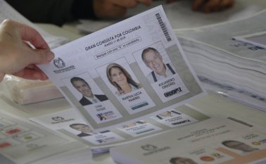 El ente anunció la clausura de las mesas en todo el país a partir de las 4:00 de la tarde, como lo establece la norma. Colprensa