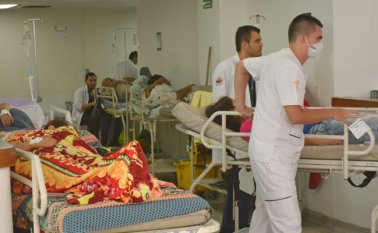 Los centros de salud han reportado un incremento en las consultas externas y en las urgencias a causa de las infecciones respiratorias aguas. Archivo
