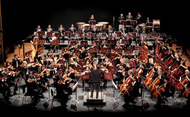A las 6 de la tarde se habilita el ingreso de público al coliseo Toto Hernández para la presentación de la Orquesta Sinfónica Nacional. El repertorio incluye la interpetación de los solistas Leonardo Guevara de Colombia, en el fagot y Christopher John Jepperson, de Estados Unidos, en el clarinete. Colprensa