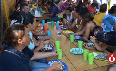 La diócesis católica de Cúcuta empezó con una olla comunitaria hace un año; hoy sirve diariamente unos 1.500 almuerzos. Cortesía