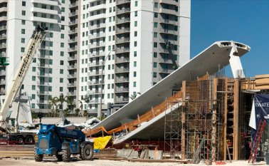 La Policía se encontraba aún trabajando en el lugar. AFP