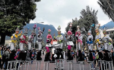 En las calles de Bogotá se pudo apreciar este desfile inaugural.  Especial para La Opinión