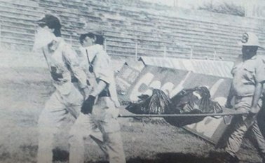 Al estadio General Santander llegaban los restos de los cuerpos del accidente. Archivo La Opinión