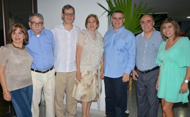 Elvira Trujillo, Álvaro Echeverry, Rodrigo Echeverry, Martha Stella de Echeverry, Armando Echeverry, Luis Ignacio Trujillo y Claudia Cifuentes. Edinsson Figueroa
