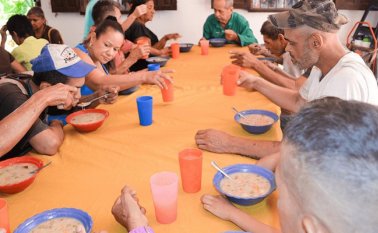 En La Parada, Villa del Rosario, la Diócesis Católica de Cúcuta tiene la casa de paso Divina Providencia, en donde da alimentación a venezolanos y colombianos que vienen de Venezuela. La Opinión