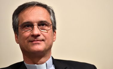 La renuncia de Dario Viganó había sido pedida por la página web conservadora Infovaticana, uno de los medios más críticos de Francisco. AFP